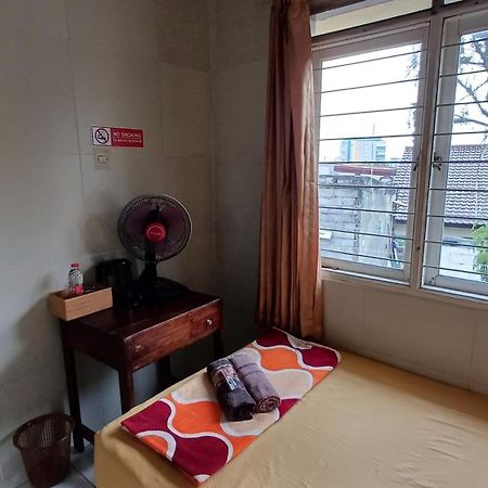 Kost Carmelia Syariah Baranangsiang Bogor Hotel Bagian luar foto