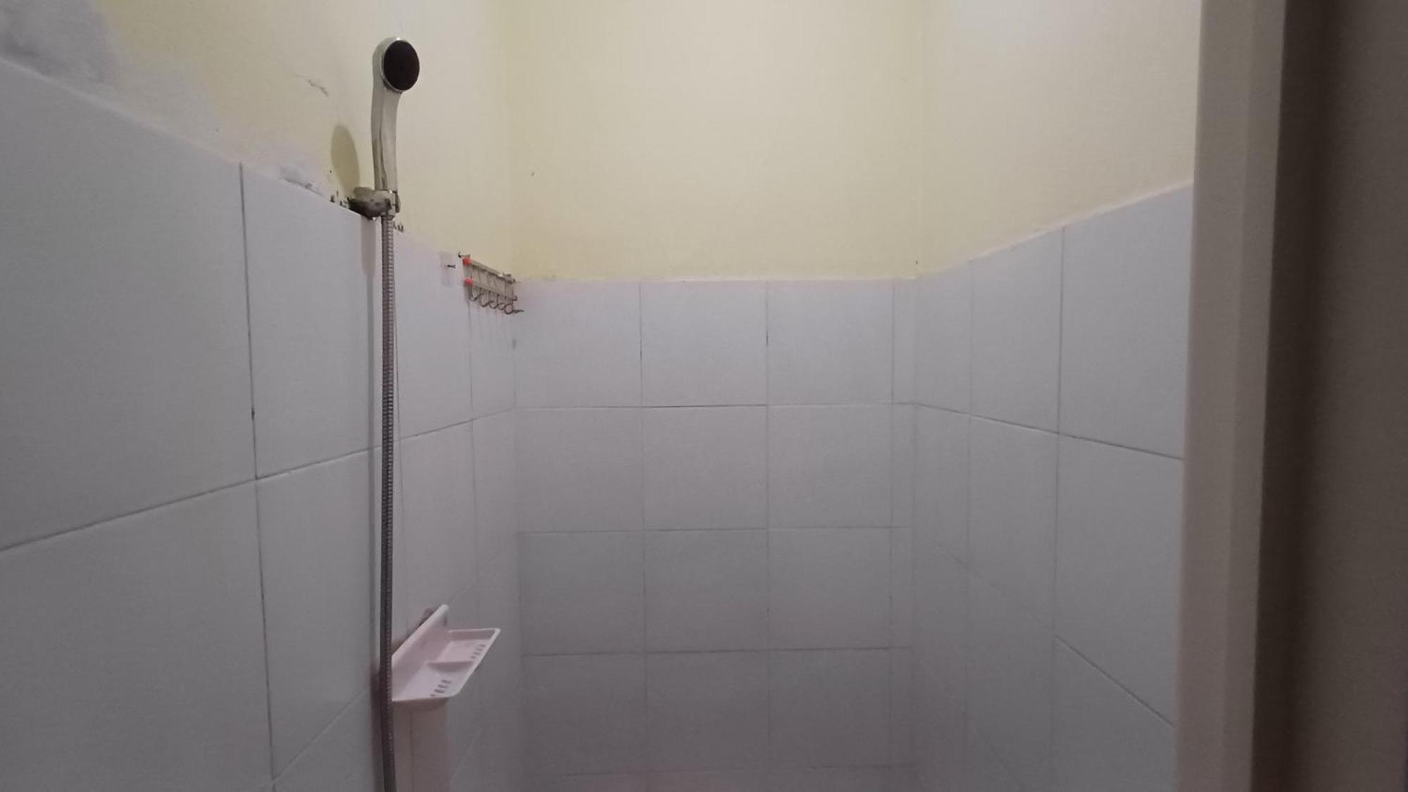 Kost Carmelia Syariah Baranangsiang Bogor Hotel Bagian luar foto